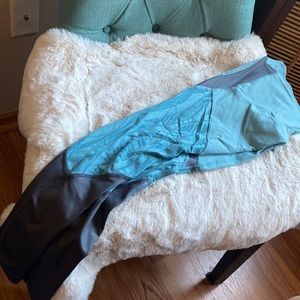 Alo Yoga Mesh Cutout Leggings